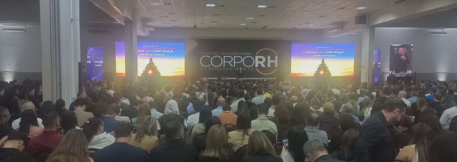 PROFISSIONAIS DA UNICAMP PARTICIPAM DE CONGRESSO DE LIDERANÇA E GESTÃO DE PESSOAS