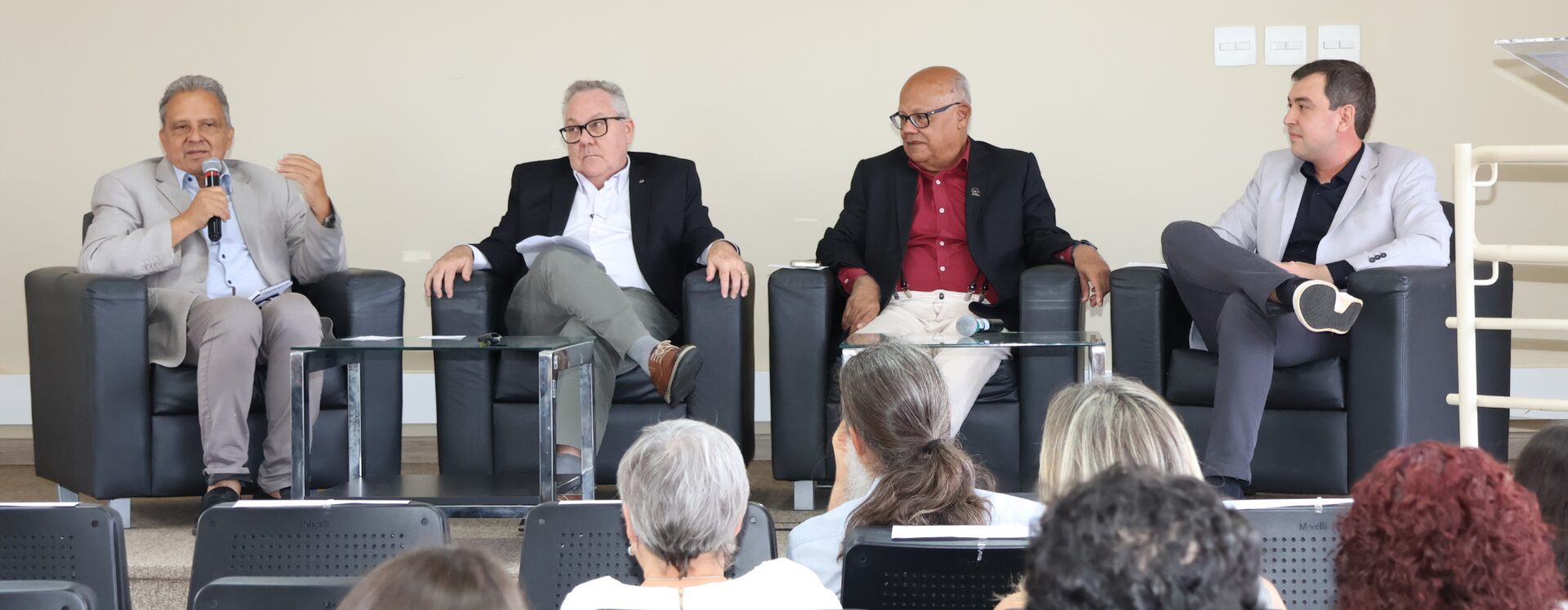 LINGUAGEM SIMPLES - ENCONTRO MOSTRA PROTAGONISMO DA UNICAMP E O DESENVOLVIMENTO DE PROJETOS TRANSFORMADORES